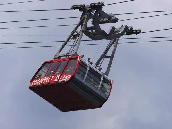 Roosevelt Island cable tram car in New York — Stock Photo, Image