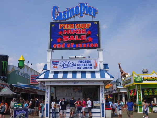 Casino Pier a la altura del mar en Jersey Shore en Nueva Jersey —  Fotos de Stock