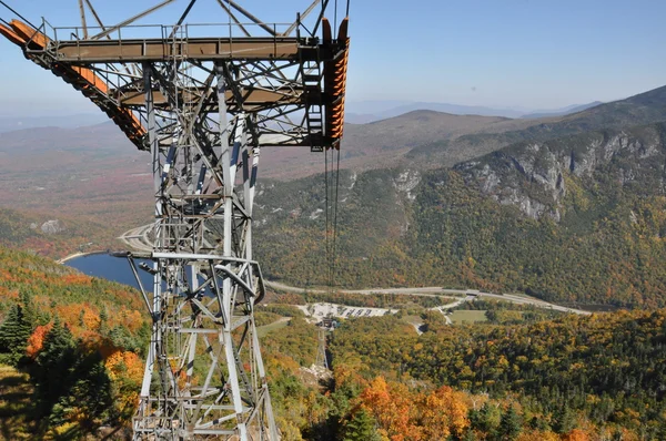 Autunno vista fogliame da Cannon Mountain nel New Hampshire, Stati Uniti d'America — Foto Stock