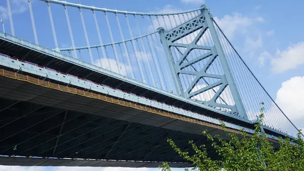 Benjamin Franklin Bridge na Filadélfia — Fotografia de Stock