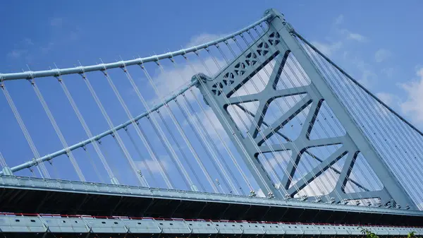 Benjamin Franklin Bridge na Filadélfia — Fotografia de Stock