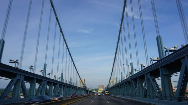 Benjamin-Franklin-Brücke in philadelphia — Stockfoto