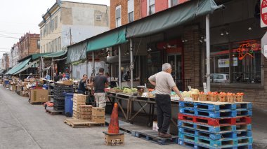 Güney 9 Caddesi İtalyan pazarında Philadelphia, PA