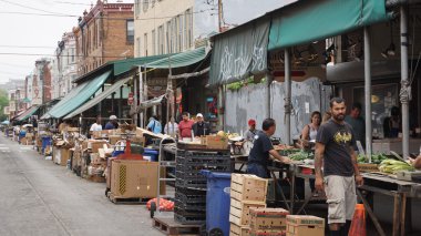 Güney 9 Caddesi İtalyan pazarında Philadelphia, PA
