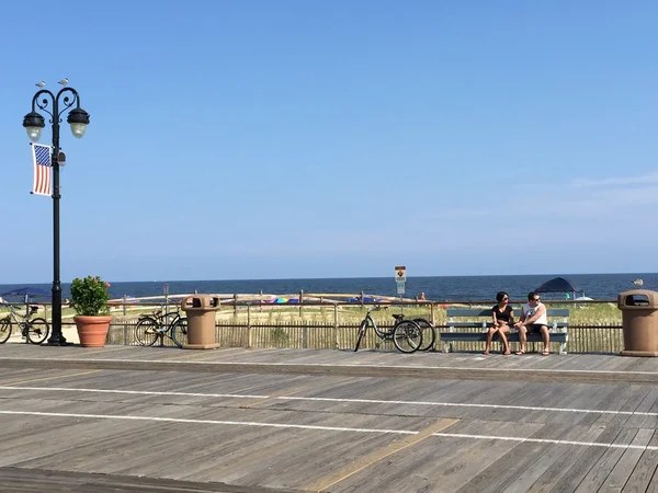 Paseo marítimo de la ciudad del océano —  Fotos de Stock