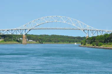 Cape Cod Kanalı 'ndaki Sagamore Köprüsü