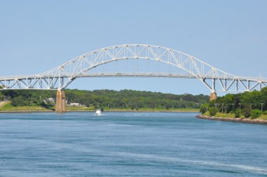 Cape Cod Kanalı 'ndaki Sagamore Köprüsü