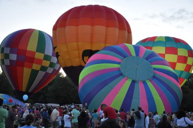 Balon kızdırma 2015 Plainville yangın firma sıcak hava balon Festivali alacakaranlıkta
