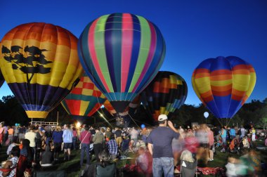 Balon kızdırma 2015 Plainville yangın firma sıcak hava balon Festivali alacakaranlıkta