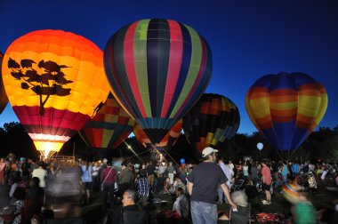 Balon kızdırma 2015 Plainville yangın firma sıcak hava balon Festivali alacakaranlıkta