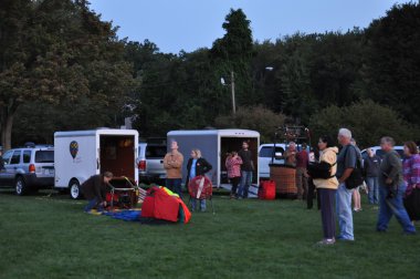 Şafakta 2015 Plainville yangın şirket sıcak hava balon Festivali açılışında balon