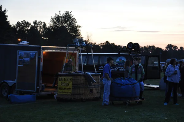Şafakta 2015 Plainville yangın şirket sıcak hava balon Festivali açılışında balon