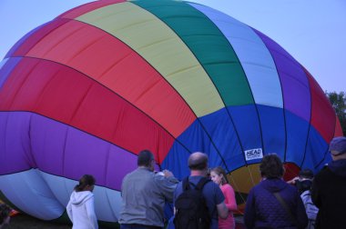 Şafakta 2015 Plainville yangın şirket sıcak hava balon Festivali açılışında balon