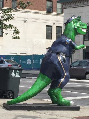 Dinozorlar kural! Stamford Connecticut Downtown