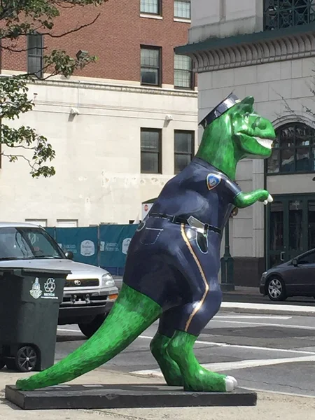 Правило динозавров! в центре Стамфорда в Коннектикуте — стоковое фото