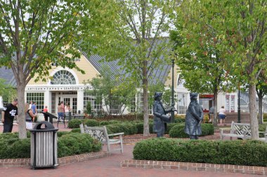 Yorktown, Virginia'da açılış Riverwalk