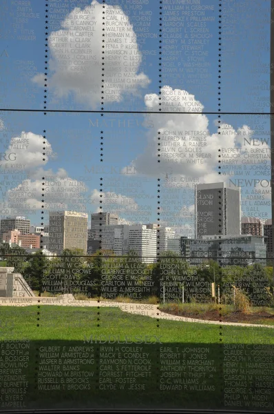 Weergave van Richmond van het Virginia War Memorial — Stockfoto