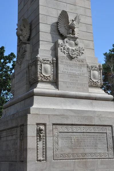 Monumento al Tricentenario en Jamestown, Virginia — Foto de Stock