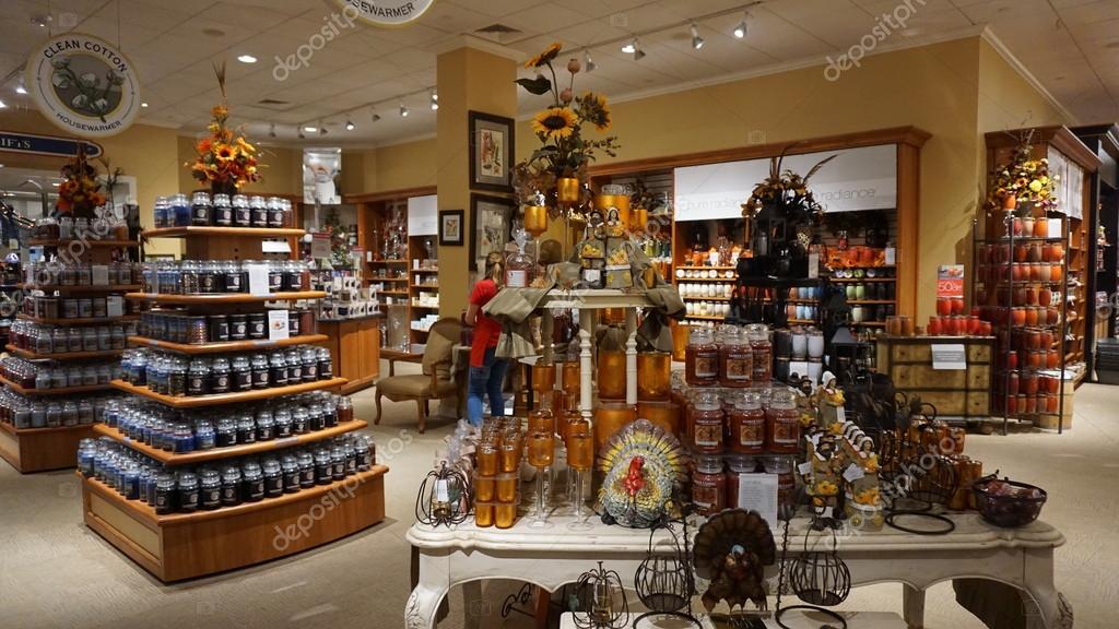 WILLIAMSBURG, VA - SEP 9: Yankee Candle Village in Williamsburg, Virginia, as seen on Sep 8, 2015. The store has over 400,000 candles in more than 200 different famous Yankee Candle scents.