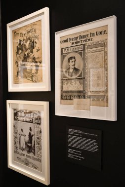 NEW YORK NY - 3 AUG: New York 'taki Toplum İllüstratörleri Müzesi' nde sergi, 3 Ağustos 2024.