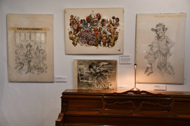 NEW YORK NY - 3 AUG: New York 'taki Toplum İllüstratörleri Müzesi' nde sergi, 3 Ağustos 2024.