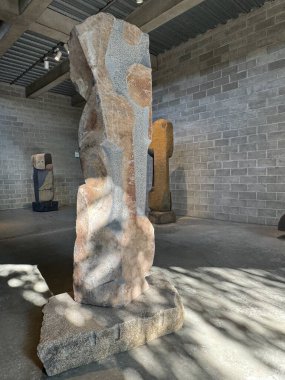 NEW YORK NY - 24 AUG: New York 'taki Noguchi Müzesi' nde sergi, 24 Ağustos 2024.