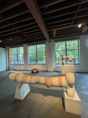 NEW YORK NY - 24 AUG: New York 'taki Noguchi Müzesi' nde sergi, 24 Ağustos 2024.