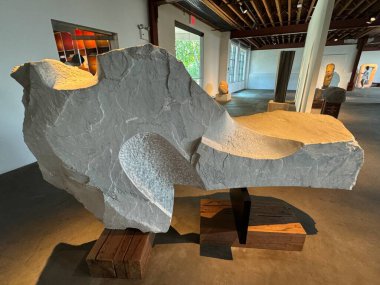 NEW YORK NY - 24 AUG: New York 'taki Noguchi Müzesi' nde sergi, 24 Ağustos 2024.