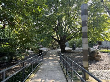 NEW YORK NY - 24 AUG: New York 'taki Noguchi Müzesi' nde sergi, 24 Ağustos 2024.