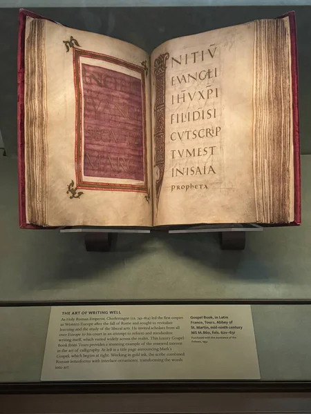 NEW YORK, NY - 3 AUG: New York 'taki Morgan Kütüphanesi ve Müzesi' nde J. Pierpont Morgan Kütüphanesi, 3 Ağustos 2024.