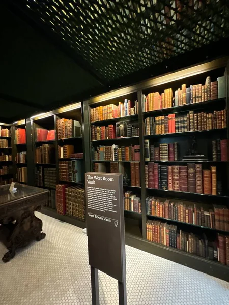 NEW YORK, NY - 3 AUG: New York 'taki Morgan Kütüphanesi ve Müzesi' nde J. Pierpont Morgan Kütüphanesi, 3 Ağustos 2024.