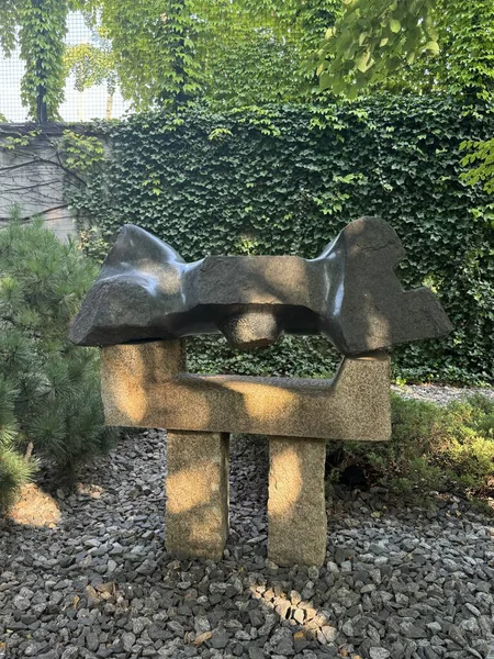 NEW YORK NY - 24 AUG: New York 'taki Noguchi Müzesi' nde sergi, 24 Ağustos 2024.