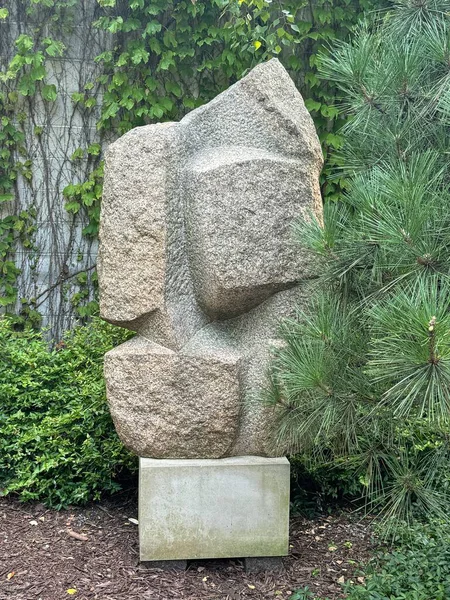 NEW YORK NY - 24 AUG: New York 'taki Noguchi Müzesi' nde sergi, 24 Ağustos 2024.