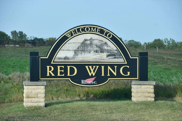 15 Eylül 2025 'te Minnesota' daki Red Wing tabelasına hoş geldiniz..