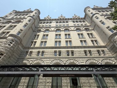 WASHINGTON DC - 3 Temmuz 2025 'te görüldüğü üzere Washington' daki Waldorf Astoria Hotel.