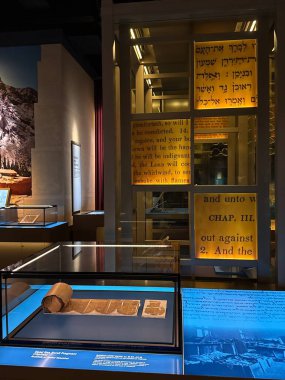 WASHINGTON DC - 5 Temmuz 2025 'te Washington DC' deki İncil Müzesi 'nde İncil Tarihi sergisi.