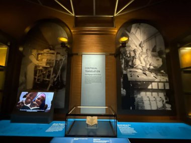 WASHINGTON DC - 5 Temmuz 2025 'te Washington DC' deki İncil Müzesi 'nde İncil Tarihi sergisi.