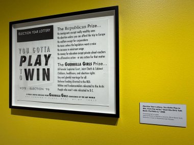 WASHINGTON DC - 6 Temmuz 2025 'te Washington DC' deki Ulusal Sanat Müzesi 'nde (NMWA) Gerilla Kızlar Bela Sergisi.