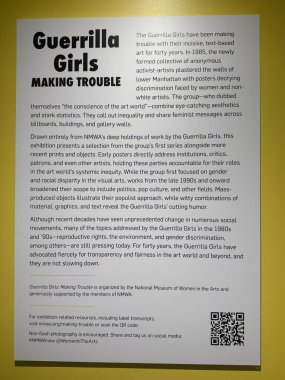 WASHINGTON DC - 6 Temmuz 2025 'te Washington DC' deki Ulusal Sanat Müzesi 'nde (NMWA) Gerilla Kızlar Bela Sergisi.
