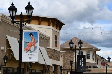 1 Temmuz 2021 'de Kuzey Carolina' da Charlotte Premium Prizleri 'nde görüldü..