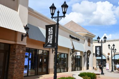 1 Temmuz 2021 'de Kuzey Carolina' da Charlotte Premium Prizleri 'nde görüldü..