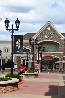 1 Temmuz 2021 'de Kuzey Carolina' da Charlotte Premium Prizleri 'nde görüldü..