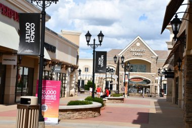 1 Temmuz 2021 'de Kuzey Carolina' da Charlotte Premium Prizleri 'nde görüldü..