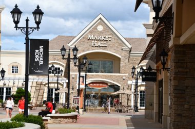 1 Temmuz 2021 'de Kuzey Carolina' da Charlotte Premium Prizleri 'nde görüldü..