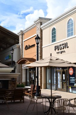 1 Temmuz 2021 'de Kuzey Carolina' da Charlotte Premium Prizleri 'nde görüldü..