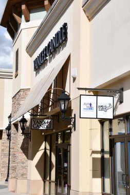 1 Temmuz 2021 'de Kuzey Carolina' da Charlotte Premium Prizleri 'nde görüldü..