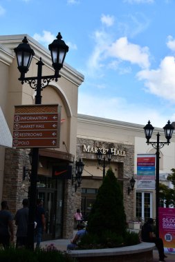 1 Temmuz 2021 'de Kuzey Carolina' da Charlotte Premium Prizleri 'nde görüldü..