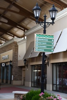 1 Temmuz 2021 'de Kuzey Carolina' da Charlotte Premium Prizleri 'nde görüldü..