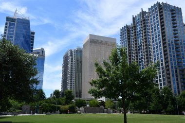 1 Temmuz 2021 'de Kuzey Carolina' da Charlotte 'un Skyline' ı görüldü..