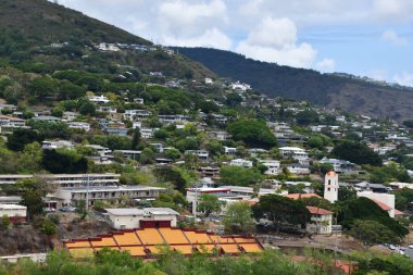 Honolulu 'nun Hawaii, Oahu adasındaki Punchbowl Krateri' nden görünüşü, 23 Ağustos 2022 'de görüldüğü gibi..